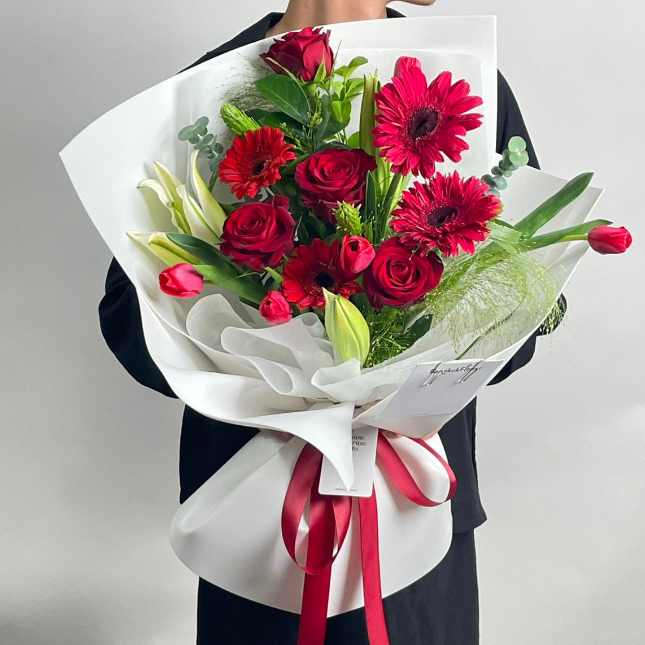 M.Red Elegance Love Bouquet