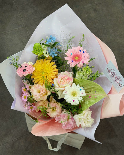 Peachy Celebration Bouquet 🌸🎓